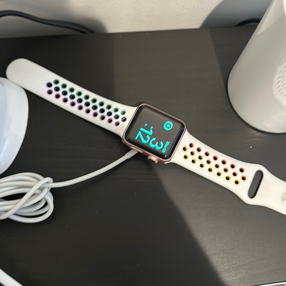 Apple Watch - Series 2 38mm Aluminum case w/ charger